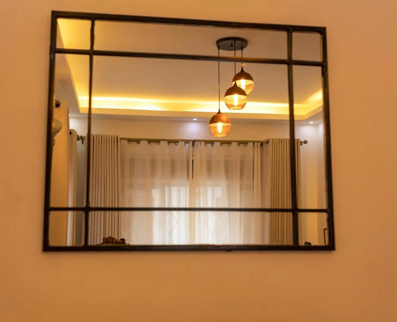 Shirleyz Cozy Haven - A Delightful Apt In Jinja City Uganda