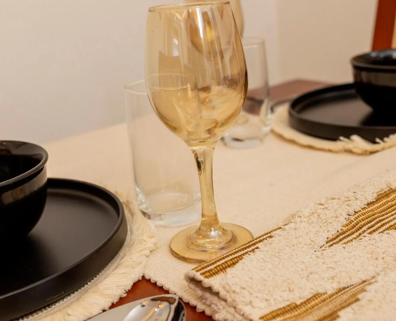 Shirleyz Cozy Haven - A Delightful Apt In Jinja City Apartment