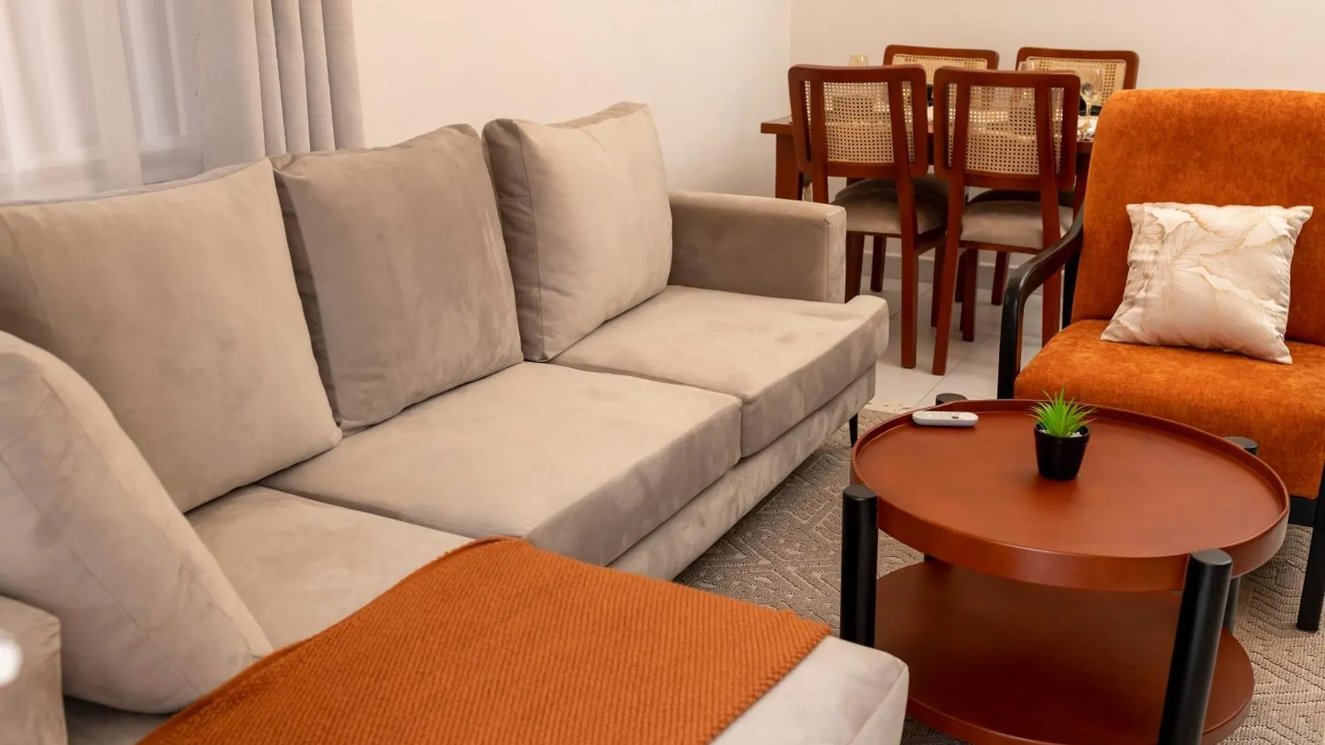 Apartment Shirleyz Cozy Haven - A Delightful Apt In Jinja City