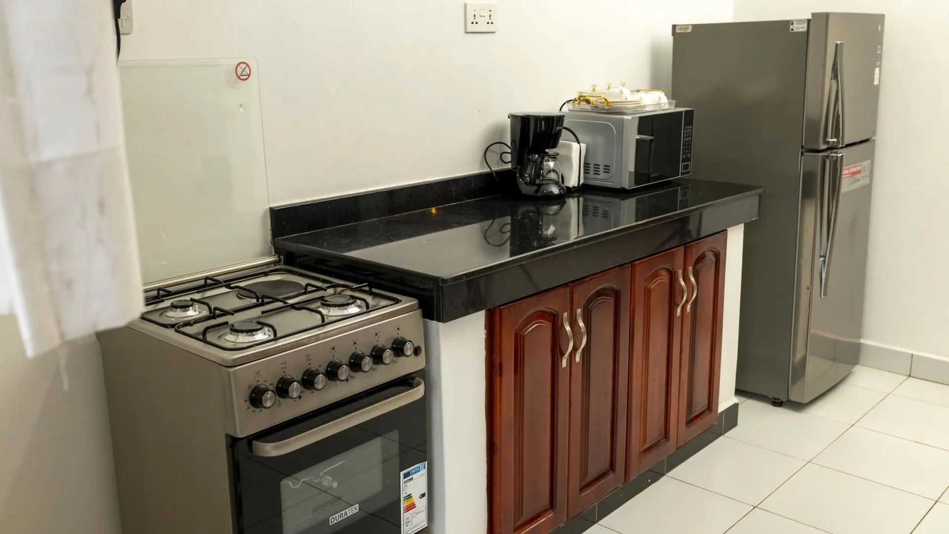 Shirleyz Cozy Haven - A Delightful Apt In Jinja City